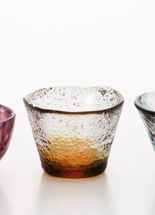 Set Mini Pahare Lucrate Manual din Sticla Japoneza 50 ml „Cinci Motive”