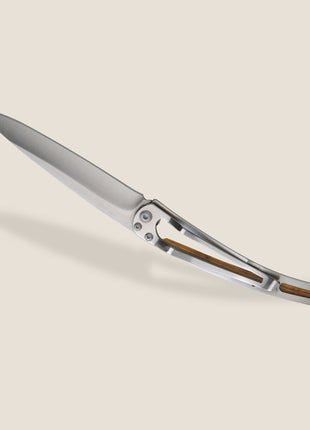 Briceag TERRA, Ultra-Light 37g, Lama din Otel Inoxidabil Z40C13, Finisaj Titan Gri, Maner din Lemn de Maslin, 9.5 cm