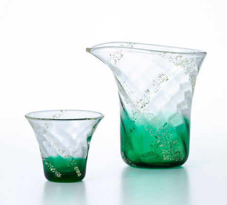 Set Sake Lucrat Manual din Sticla Japoneza „Hekisui” (Verde Smarald)