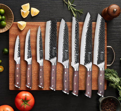 Set de 8 Cutite Premium Damascus cu Manere din Lemn de Nuc